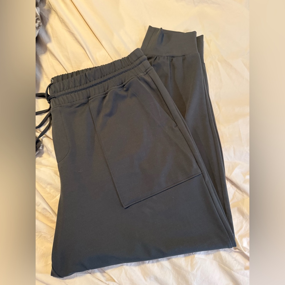 Lou & Grey Joggers